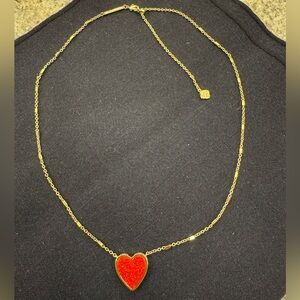 Kendra Scott necklace